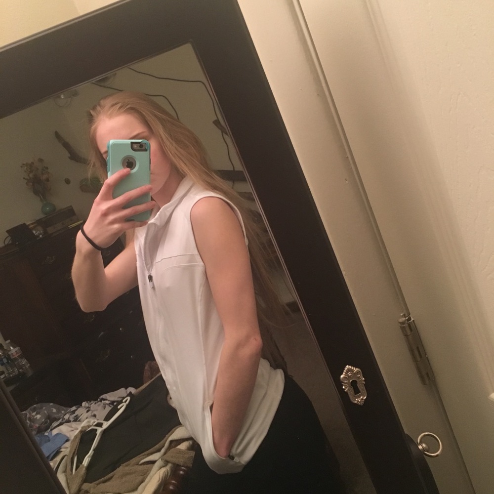 Athletic vest